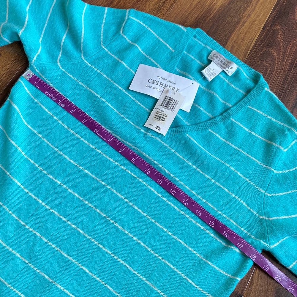 VTG Deadstock 100% Cashmere V-Neck Sweater Sutton Studio Bloomingdale’s - Picture 9 of 11